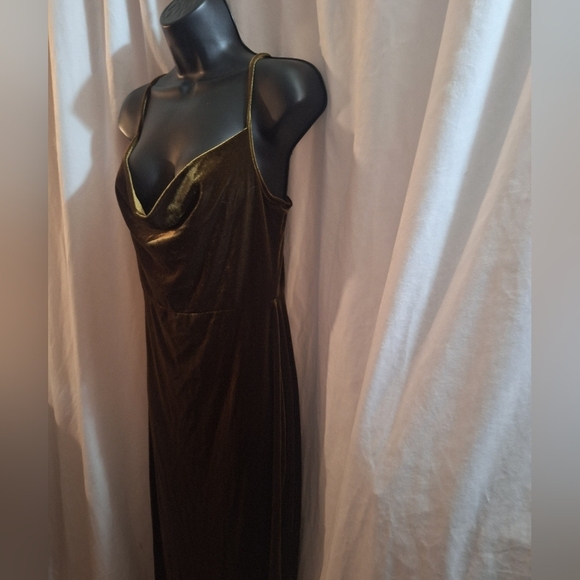 Taylor Gray Long Sleeve Cowl Neck Cocktail Gown - Picture 3 of 6